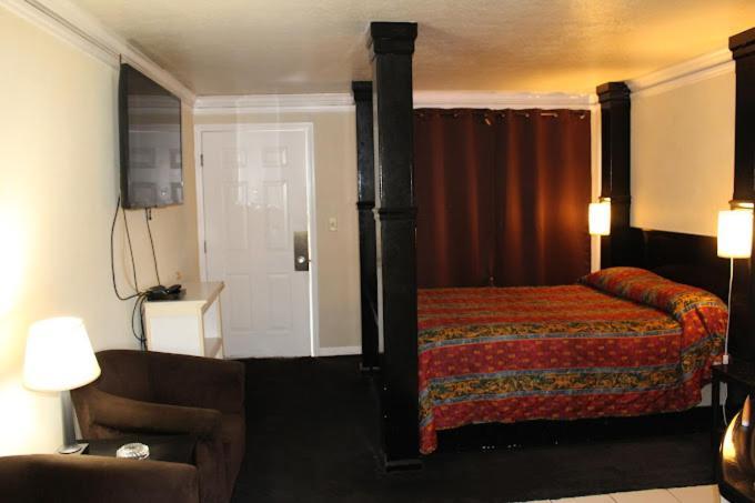 Blisspoint Inn Fka Motel 6T7 Indianapolis Eksteriør billede
